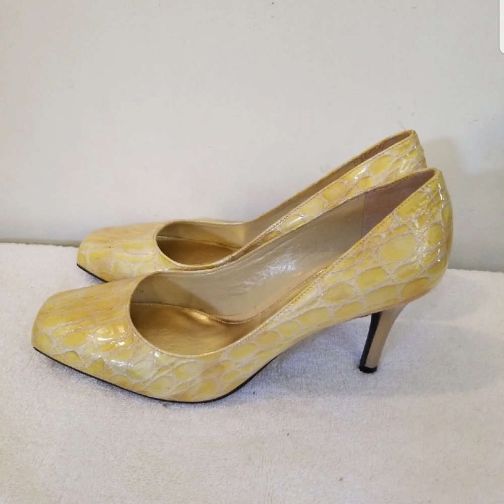 ANTONIO MELANI GOLD BEAUTIFUL LADIES SHOE